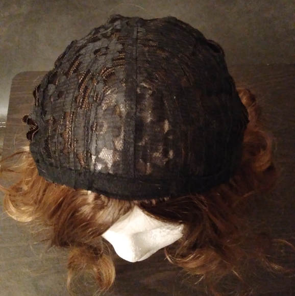 Wavy Bob Honey Blonde Fake Scalp Wig - Picture 6 of 8